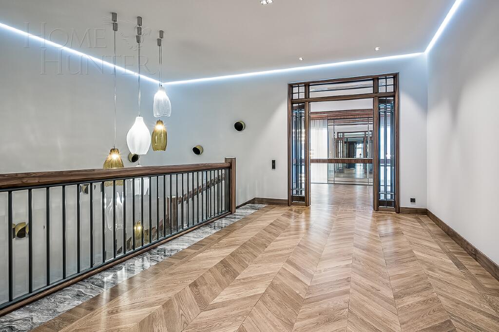 2-этажный коттедж 989.7 м² с отделкой