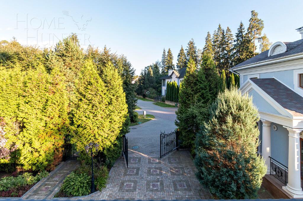 2-этажный коттедж 782.7 м² с отделкой