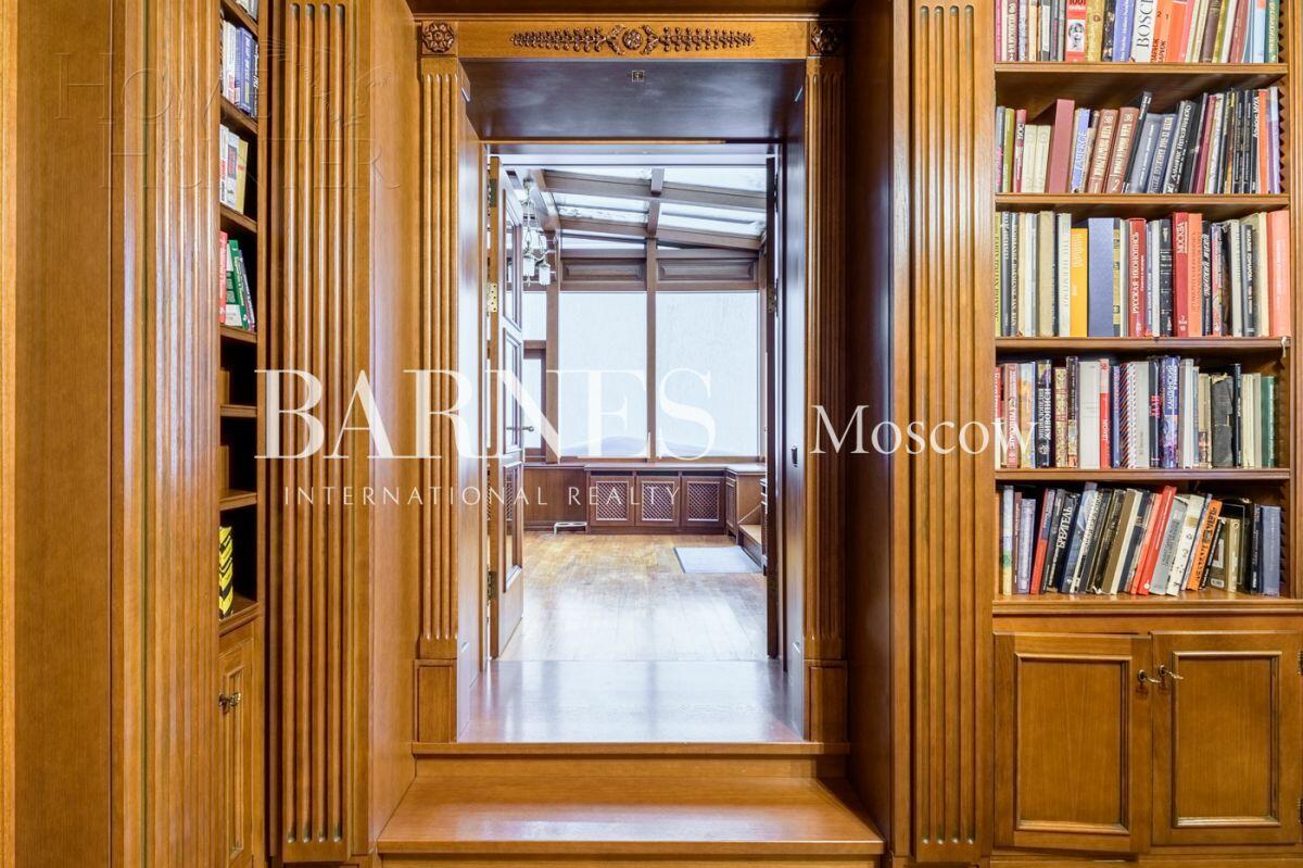 4-КОМН. ПЕНТХАУС С ОТДЕЛКОЙ 258 М² НА 11 ЭТАЖЕ