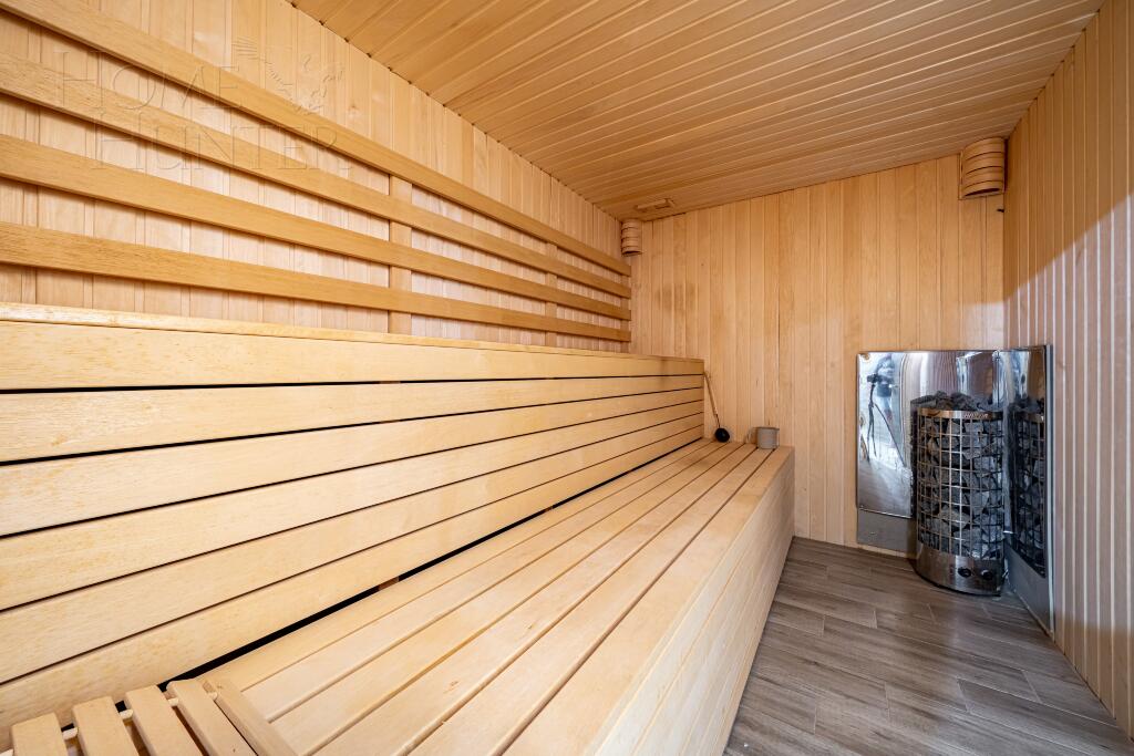 2-этажный коттедж 1 250 м² с отделкой