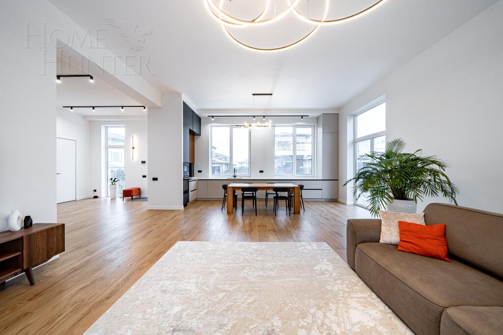 2-этажный коттедж 260 м² с отделкой