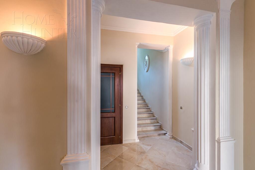 2-этажный коттедж 400 м² с отделкой