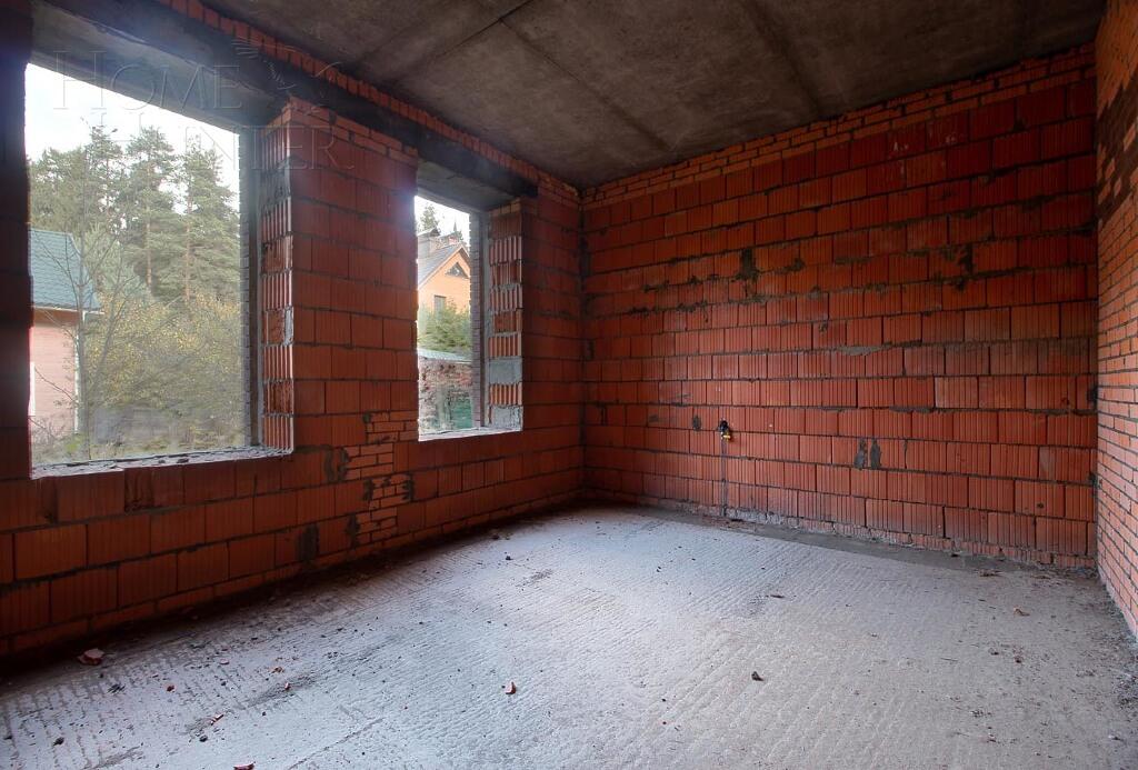 2-этажный коттедж 1 100 м² без отделки