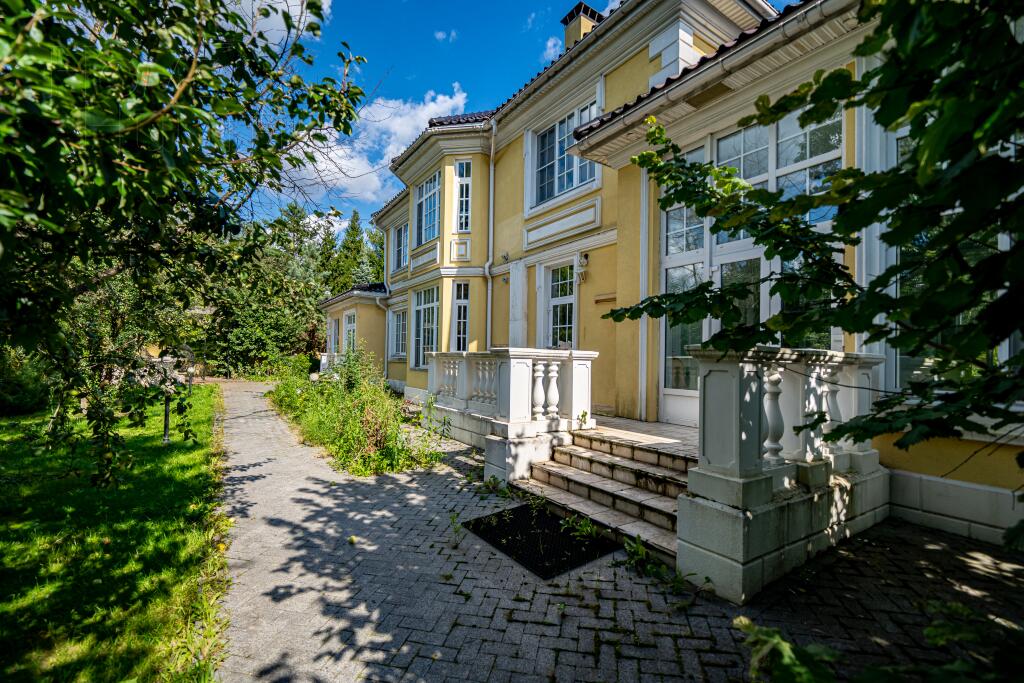 2-этажный коттедж 800 м² с отделкой