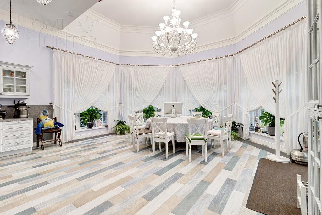 3-этажный коттедж 550 м² с отделкой