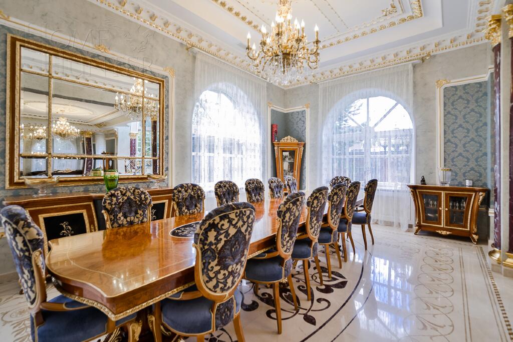 2-этажный коттедж 1 800 м² с отделкой