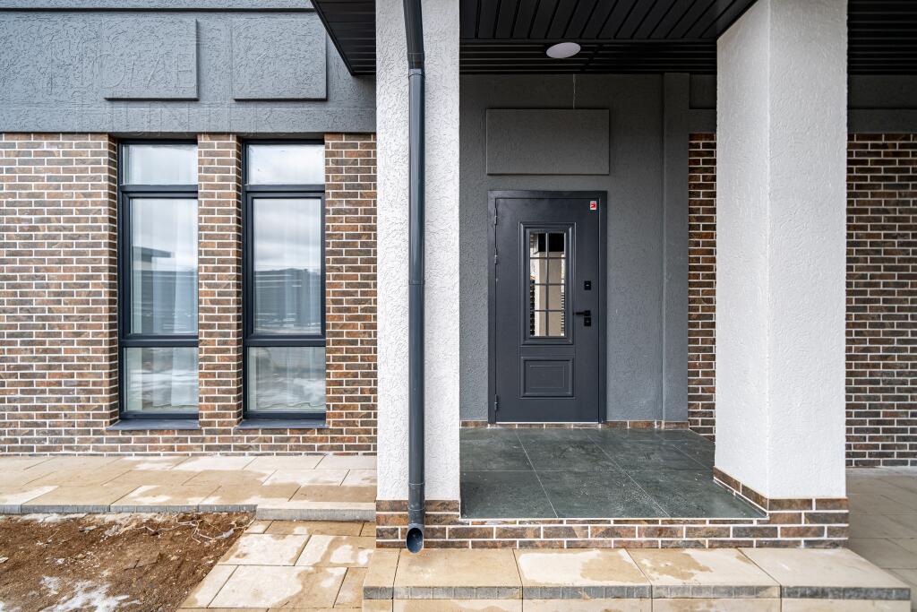 2-этажный коттедж 250 м² с отделкой