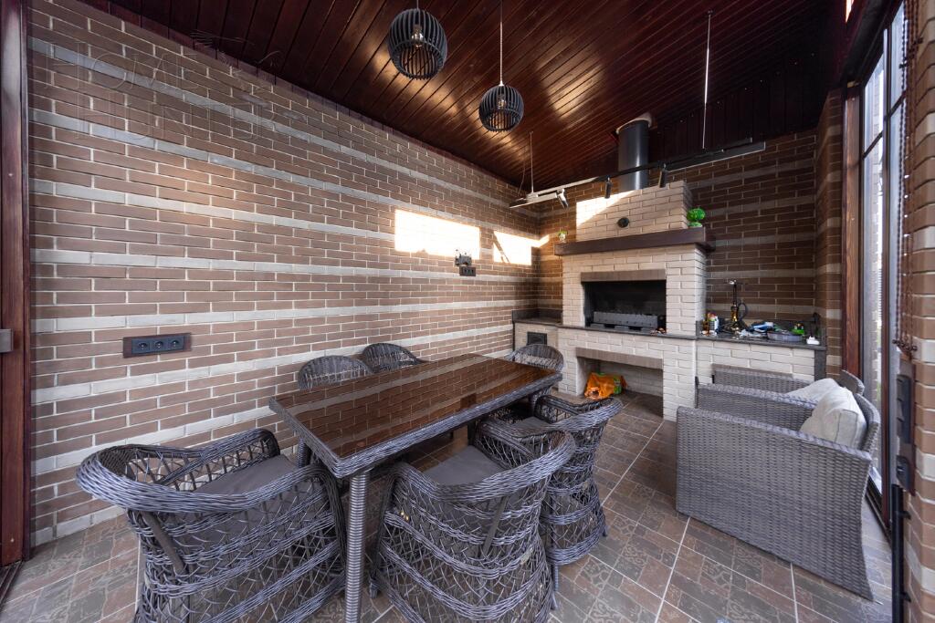 2-этажный коттедж 350 м² с отделкой