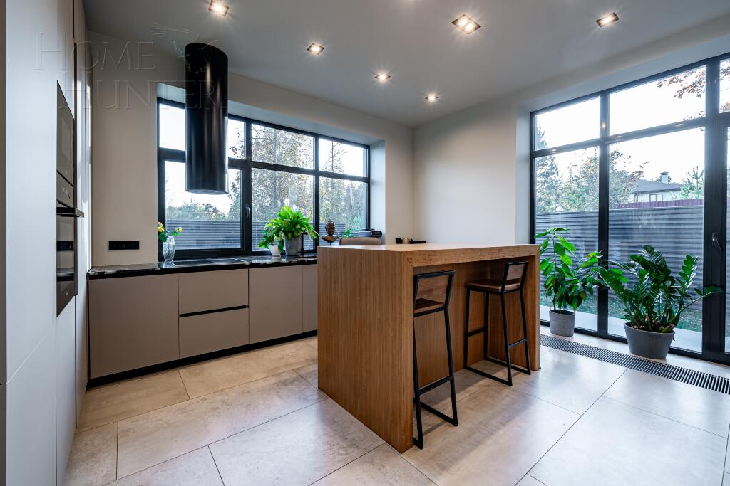 2-этажный коттедж 450 м² с отделкой