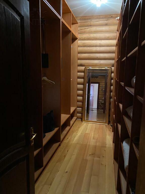 3-этажный коттедж 700 м² с отделкой