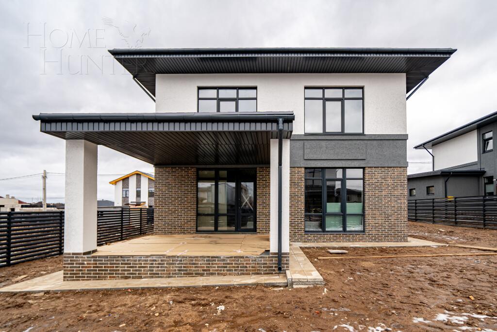 2-этажный коттедж 250 м² без отделки