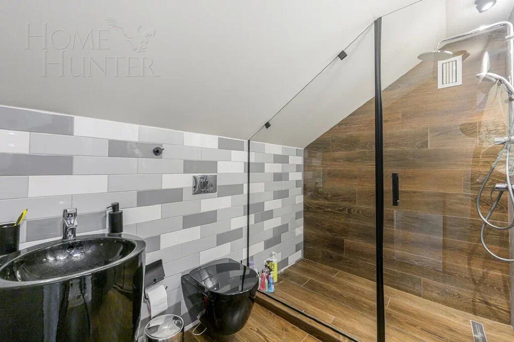 2-этажный коттедж 700 м² с отделкой