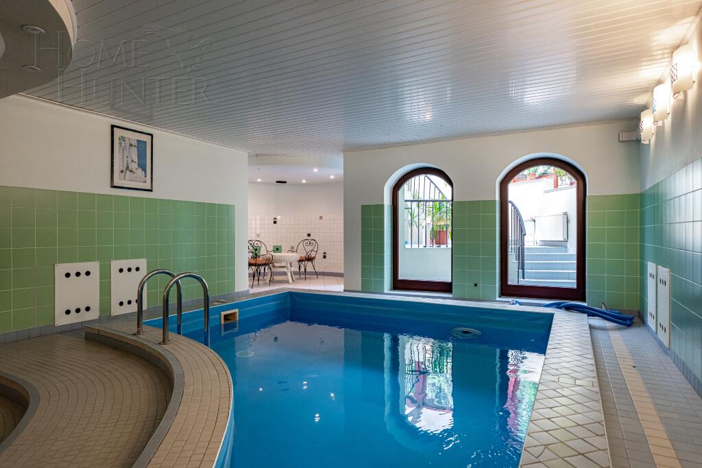 3-этажный коттедж 600 м² с отделкой