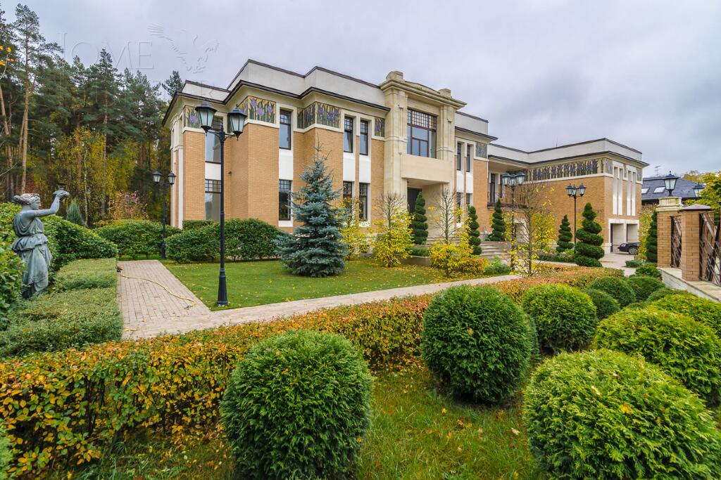 2-этажный коттедж 1 372 м² с отделкой
