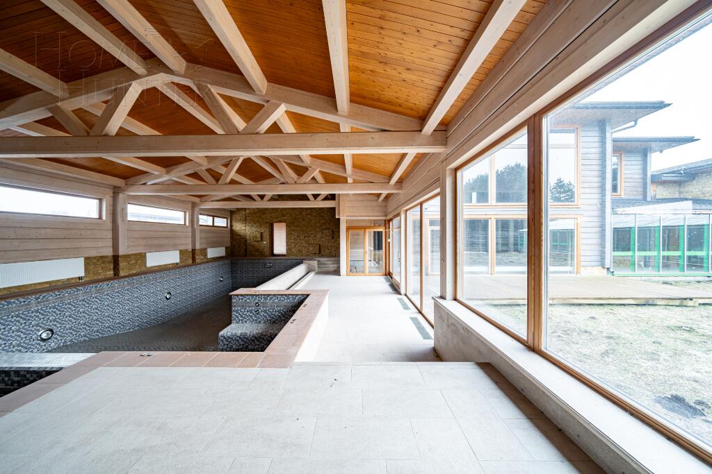 2-этажный коттедж 1 250 м² без отделки