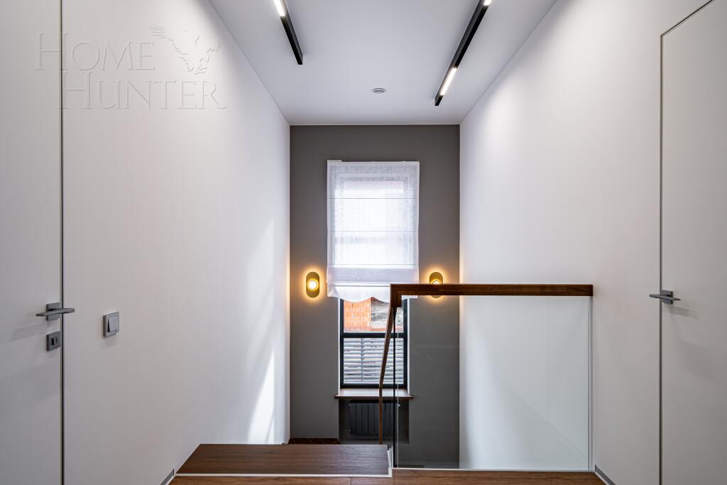 2-этажный коттедж 250 м² с отделкой