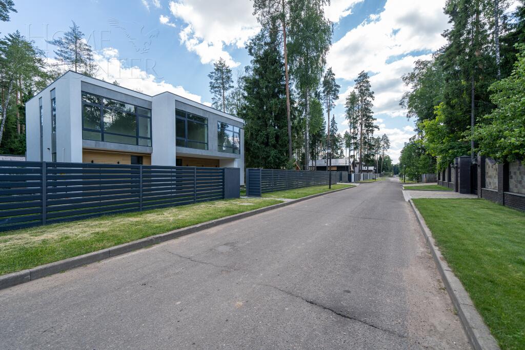 2-этажный коттедж 549 м² без отделки