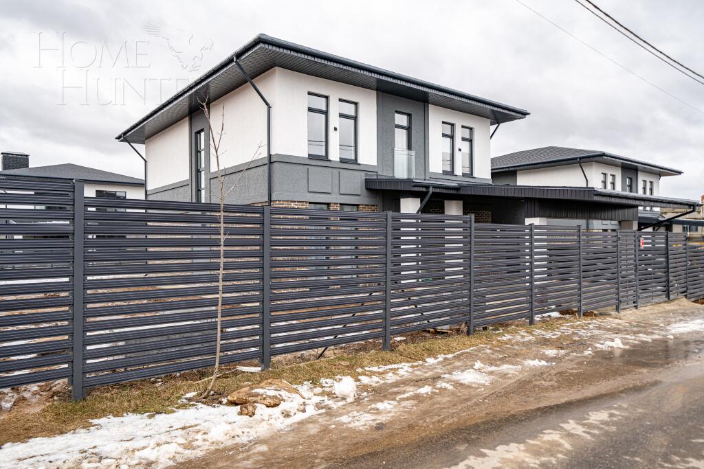 2-этажный коттедж 250 м² с отделкой