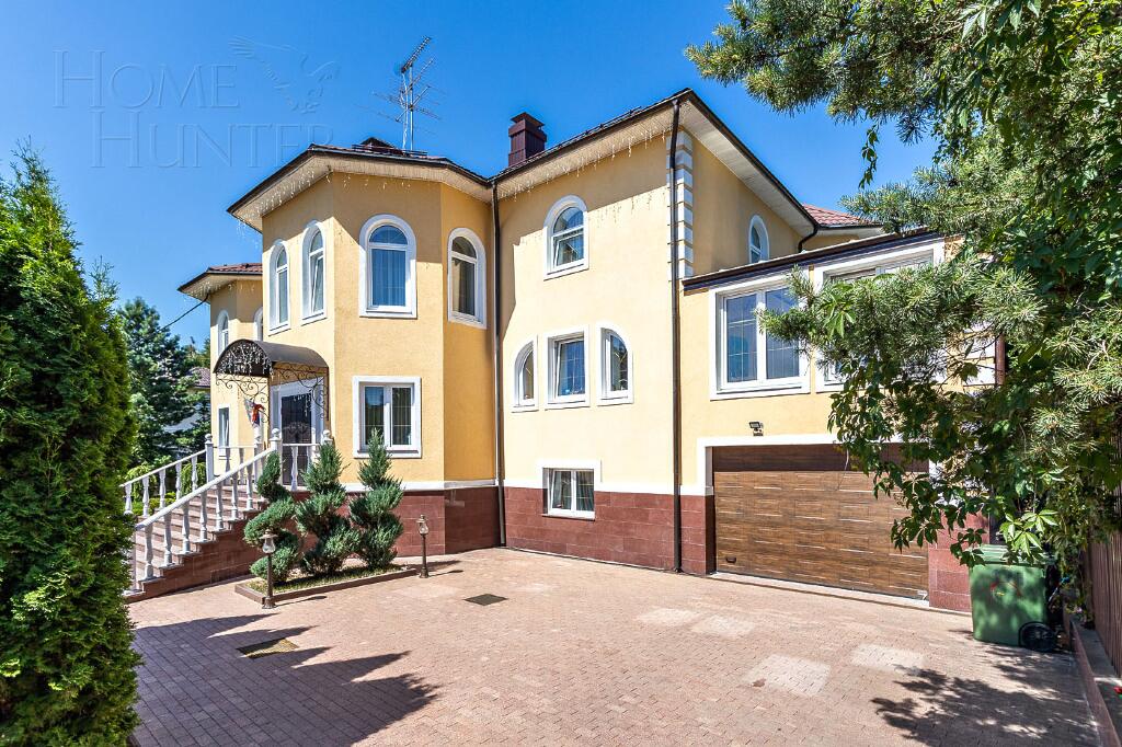 2-этажный коттедж 800 м² с отделкой