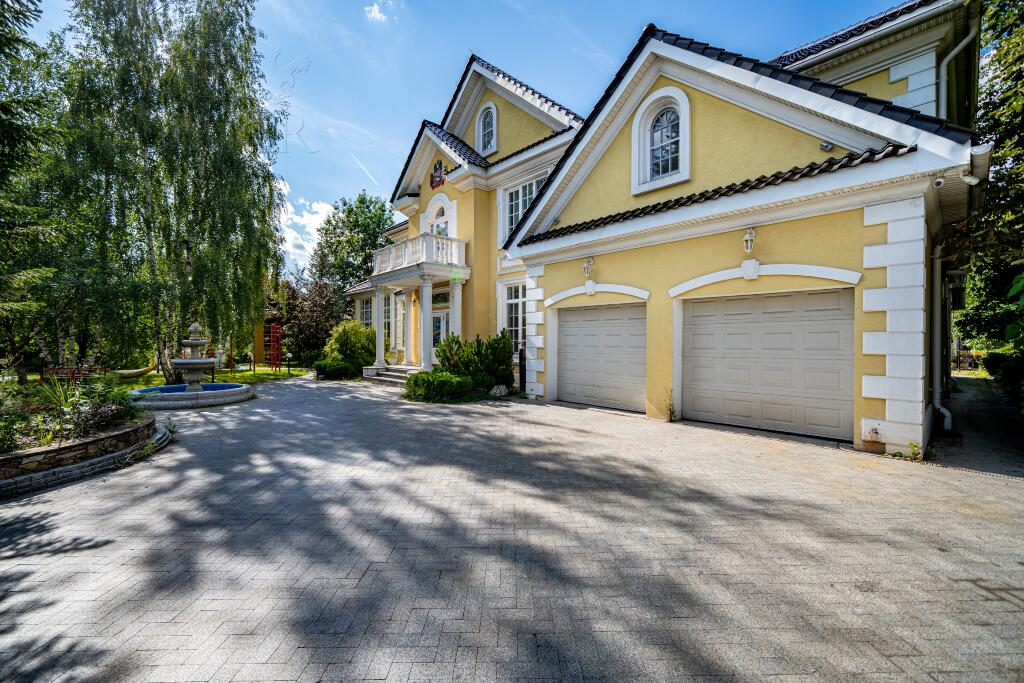2-этажный коттедж 800 м² с отделкой