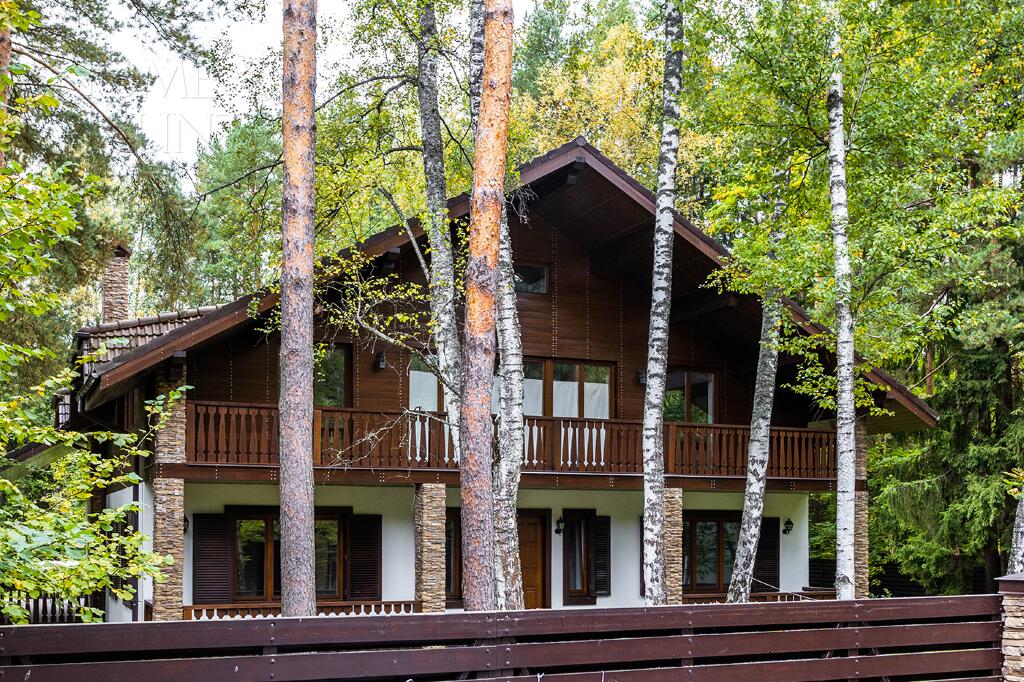 2-этажный коттедж 640 м² без отделки