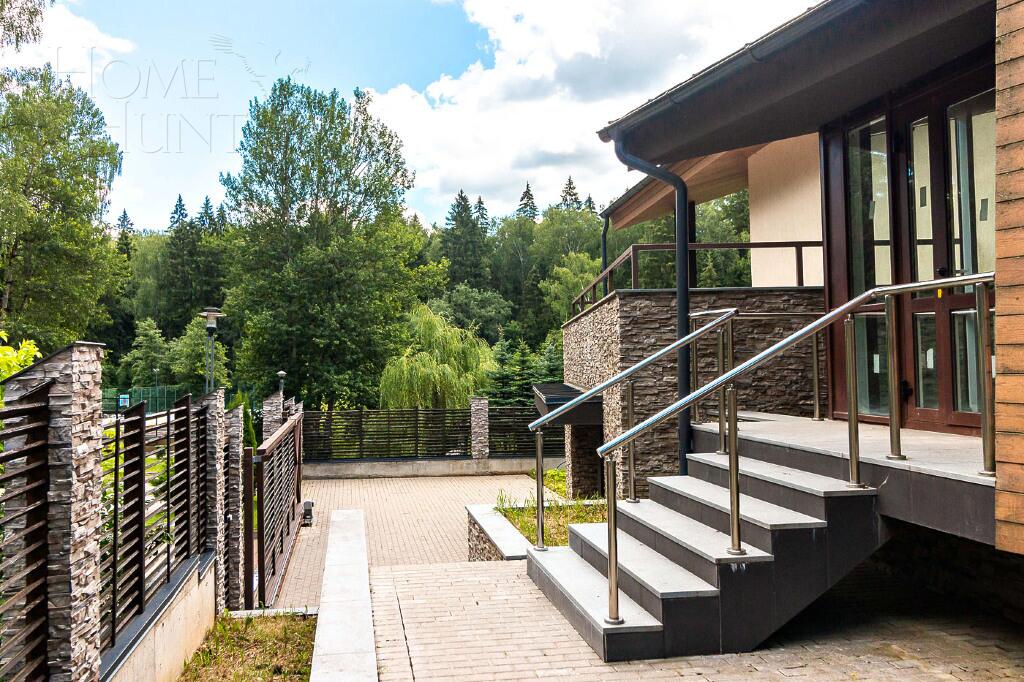 2-этажный коттедж 710 м² без отделки