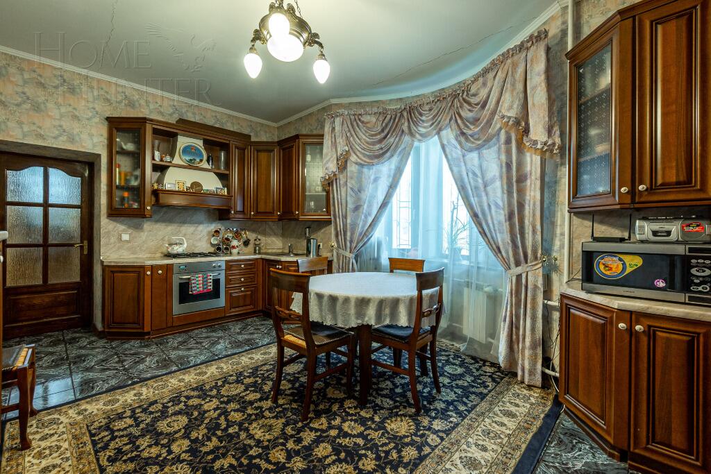 2-этажный коттедж 360 м² с отделкой