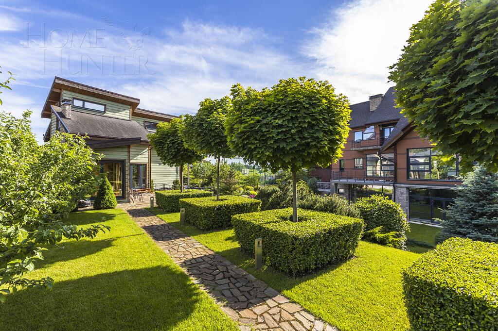 2-этажный коттедж 850 м² без отделки