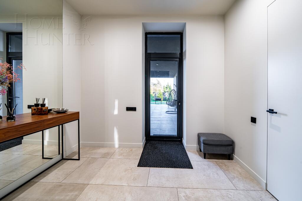 2-этажный коттедж 450 м² с отделкой
