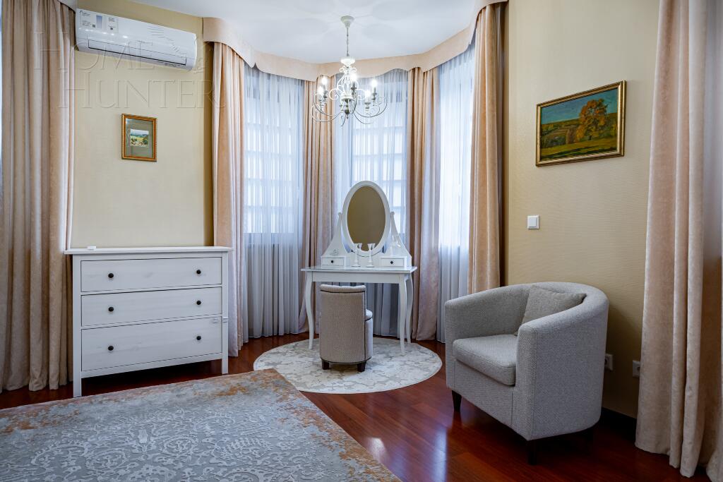 3-этажный коттедж 600 м² с отделкой