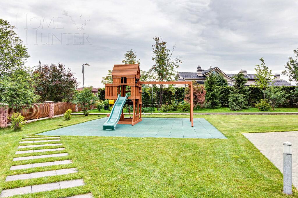 2-этажный коттедж 1 700 м² без отделки