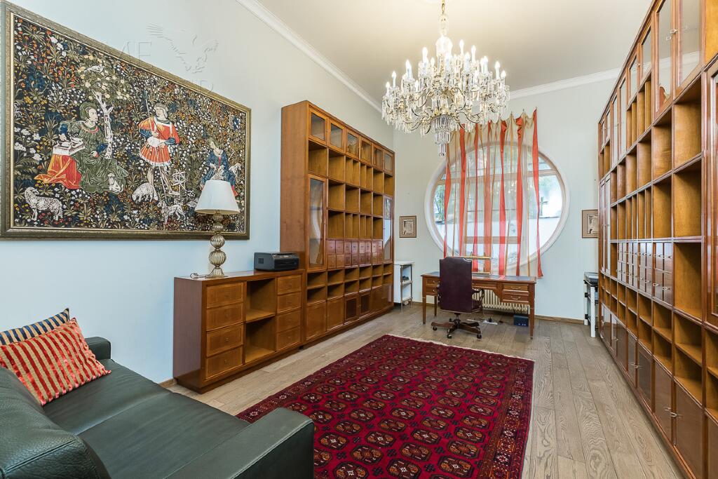 2-этажный коттедж 850 м² с отделкой