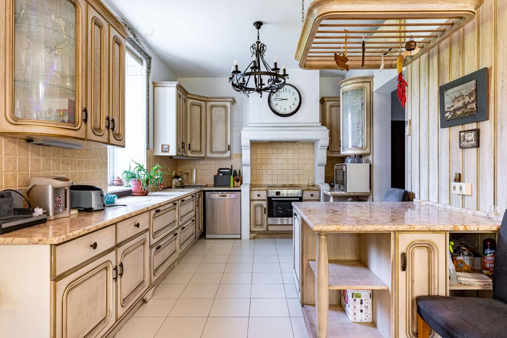 2-этажный коттедж 550 м² с отделкой
