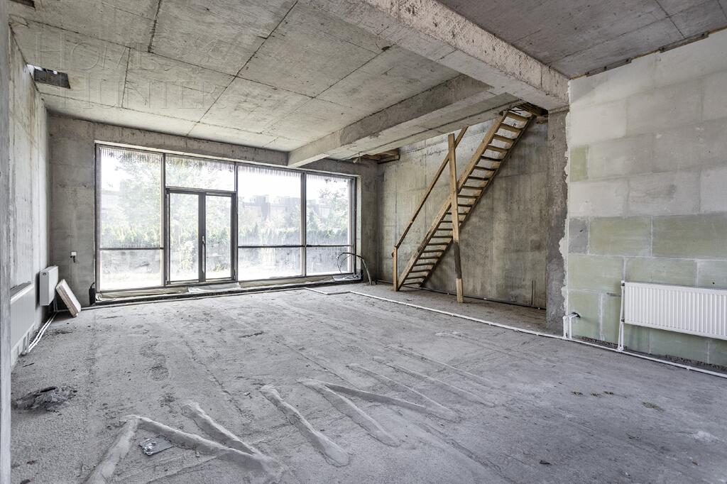 3-этажный таунхаус 220 м² без отделки