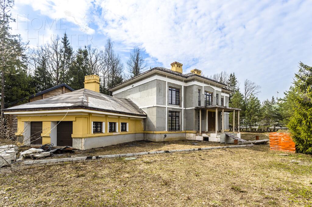 2-этажный коттедж 1 100 м² без отделки