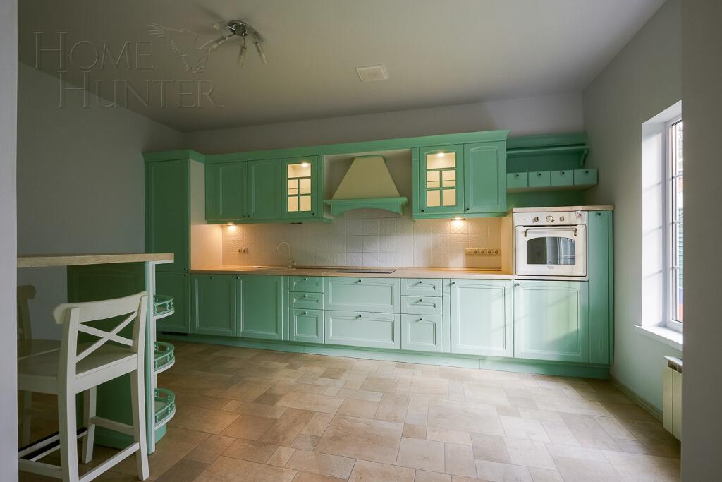 2-этажный таунхаус 270 м² с отделкой