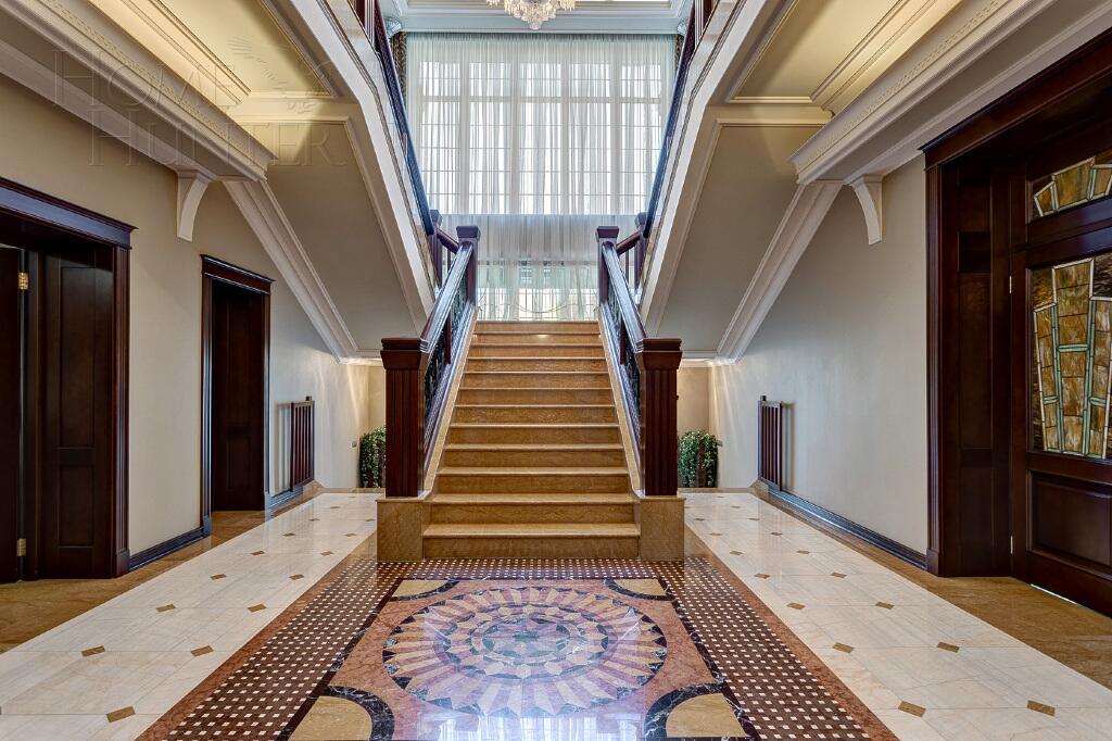 2-этажный коттедж 1 200 м² с отделкой