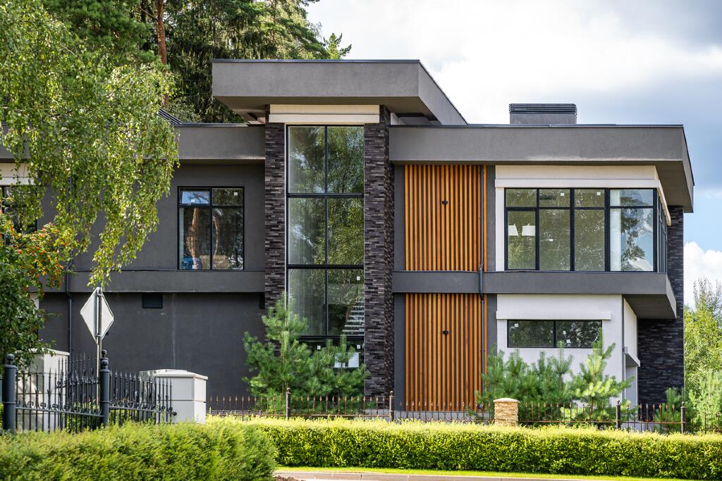 2-этажный коттедж 720 м² с отделкой