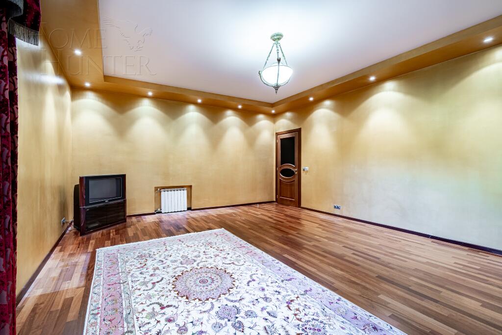 3-этажный коттедж 880 м² с отделкой