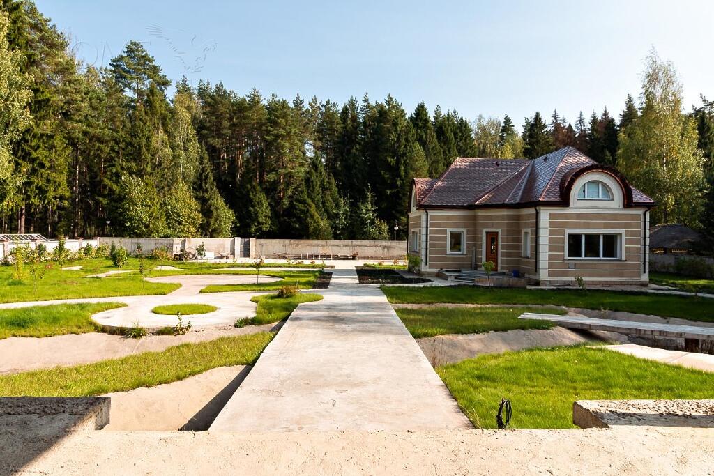 2-этажный коттедж 2 000 м² без отделки