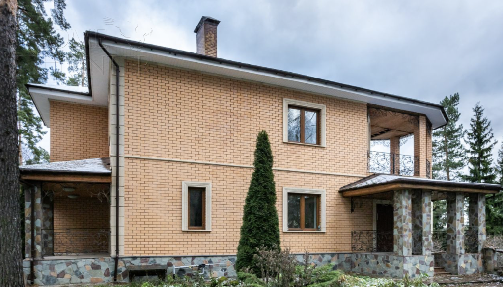 2-этажный коттедж 450 м² с отделкой
