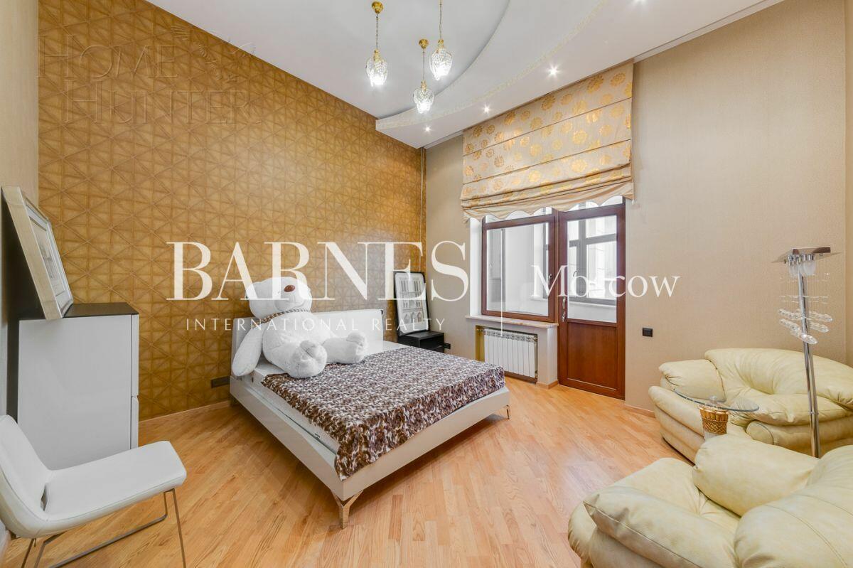 5-КОМН. КВАРТИРА С ОТДЕЛКОЙ 220 М² НА 3 ЭТАЖЕ