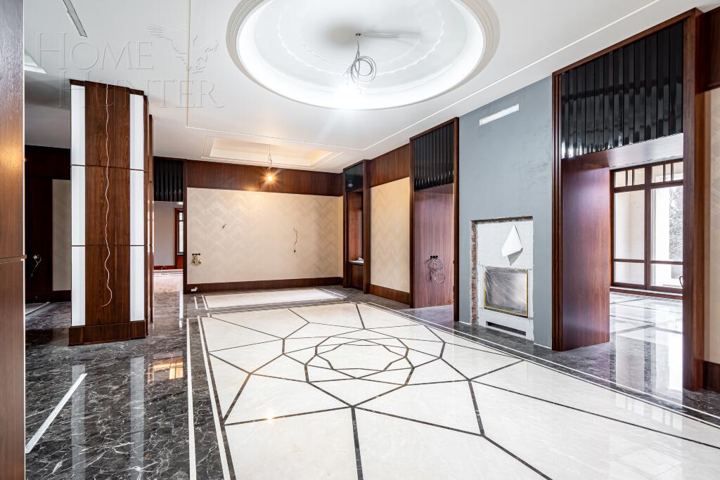 2-этажный коттедж 1 244 м² с отделкой