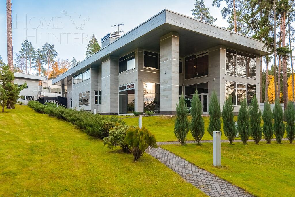 2-этажный коттедж 1 230 м² с отделкой