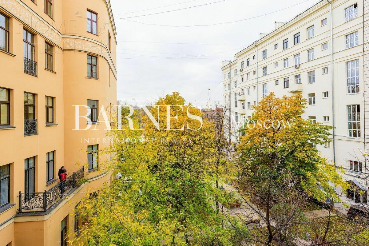 5-КОМН. КВАРТИРА С ОТДЕЛКОЙ 246 М² НА 3 ЭТАЖЕ