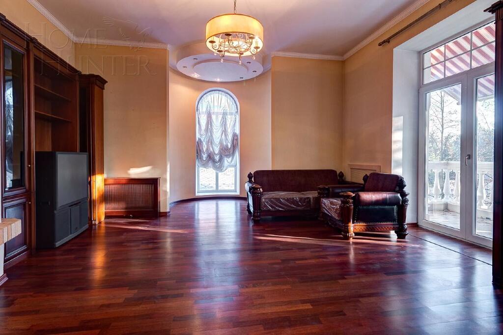 2-этажный коттедж 680 м² с отделкой