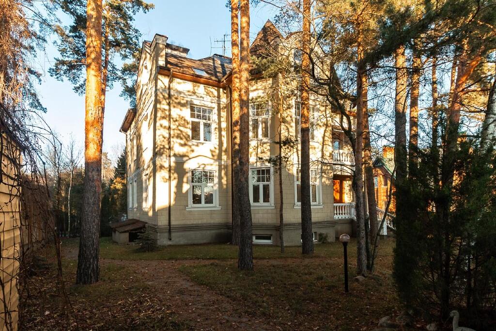 2-этажный коттедж 680 м² с отделкой