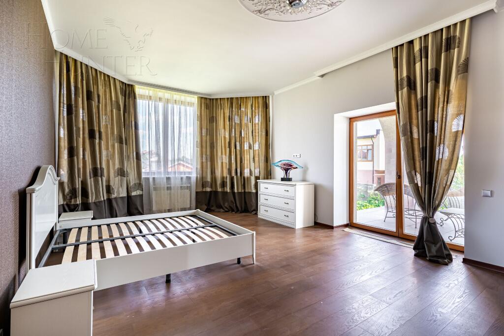 2-этажный коттедж 750 м² с отделкой