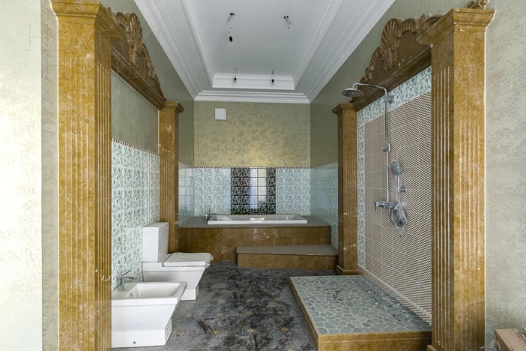 2-этажный коттедж 1 686 м² с отделкой