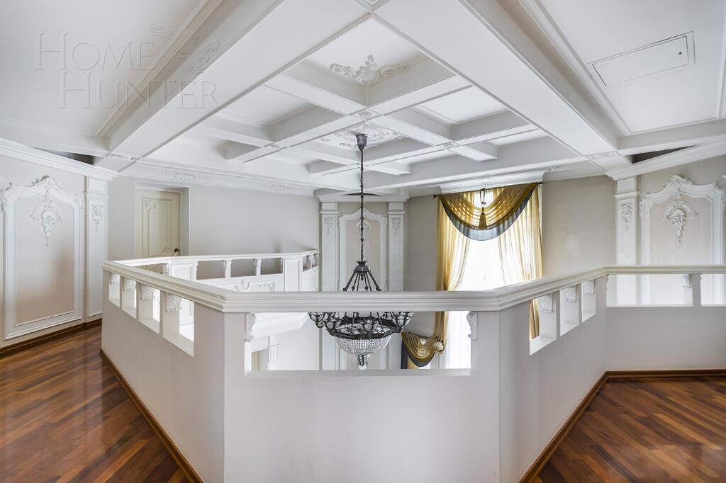 2-этажный коттедж 560 м² с отделкой